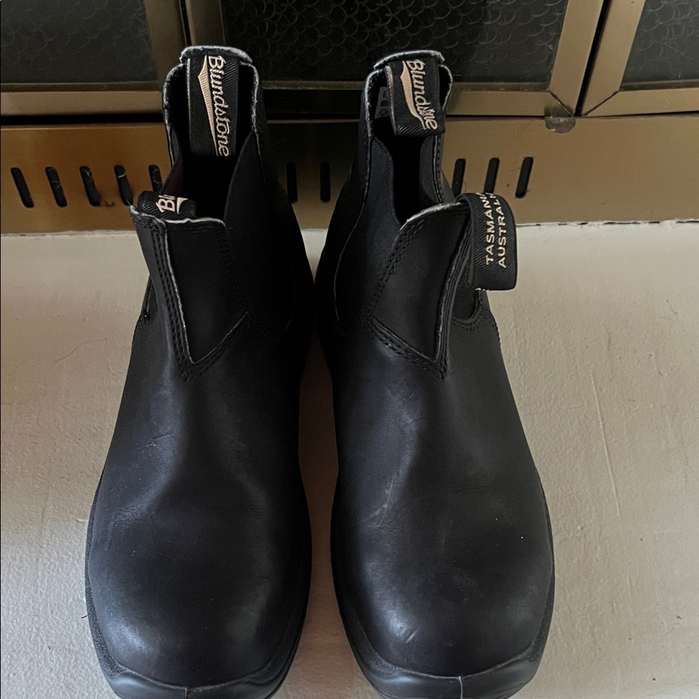 Blundstone Classic Black Chelsea Boots